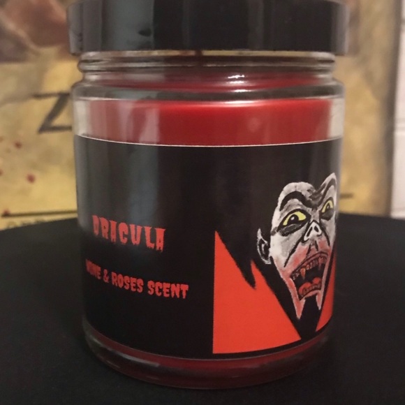 9 Ounce Handcrafted Dracula Candle. Fantasy, Horror, And Sci-fi. Halloween. - Picture 5 of 5